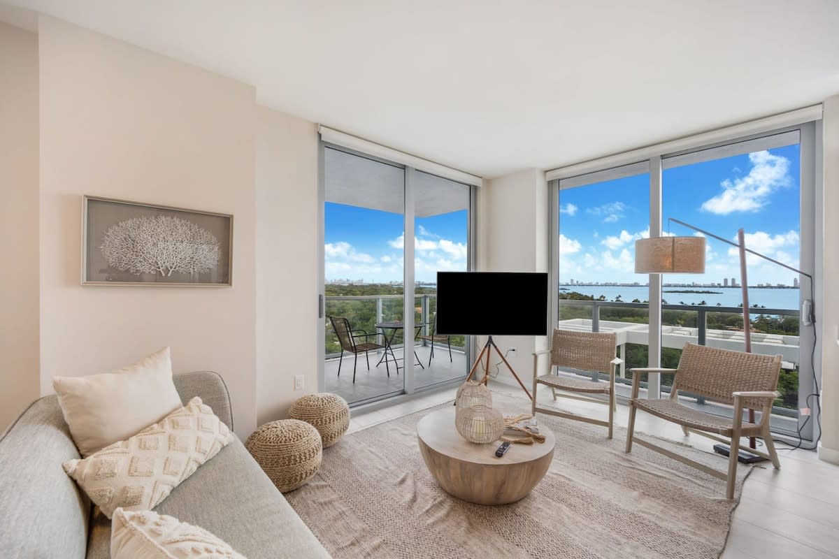 Spectacular Views 2 Bdrm Condo, Miami Design Distr - Foto 1