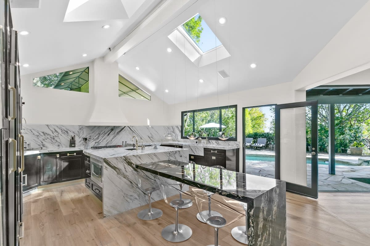 Exquisite marble finishes throughout the kitchen, beautiful crafted and designed