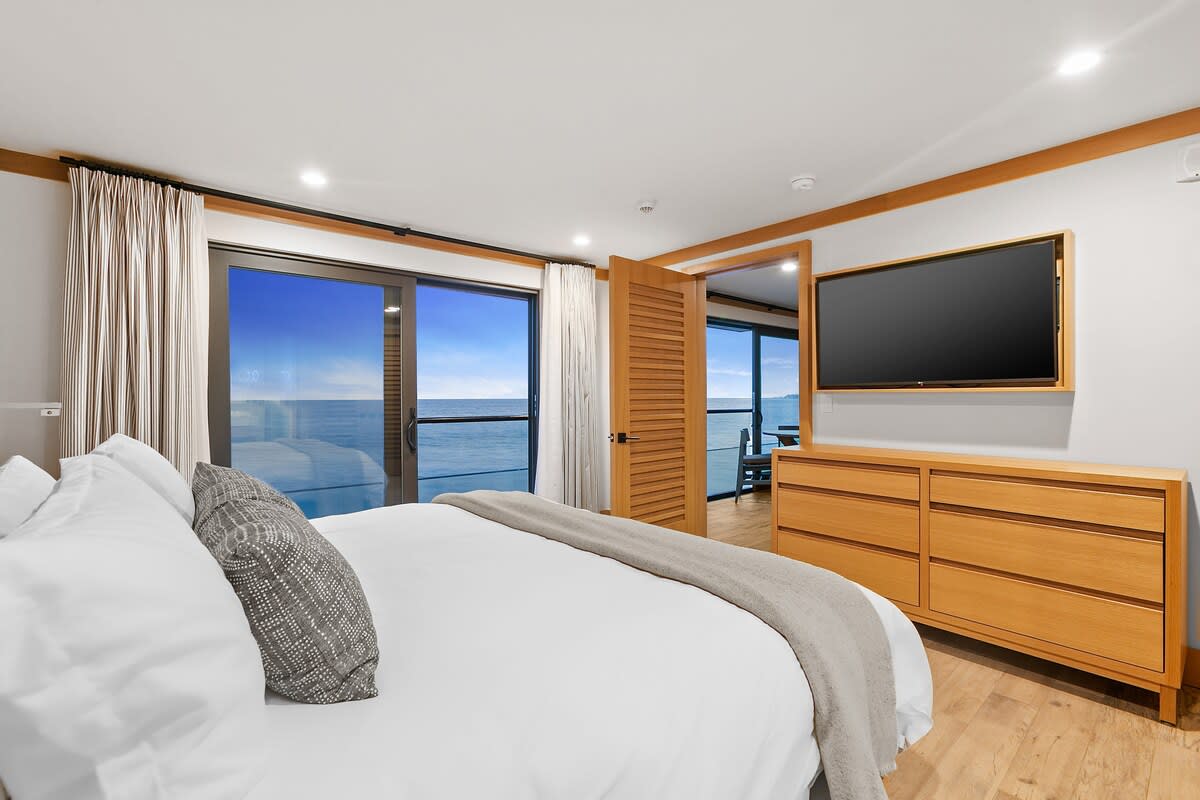 Wake up to beautiful ocean views