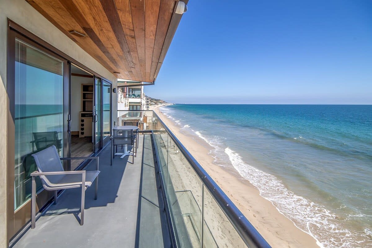 Maximize the living space by opening the large, glass doors and step onto your private balcony