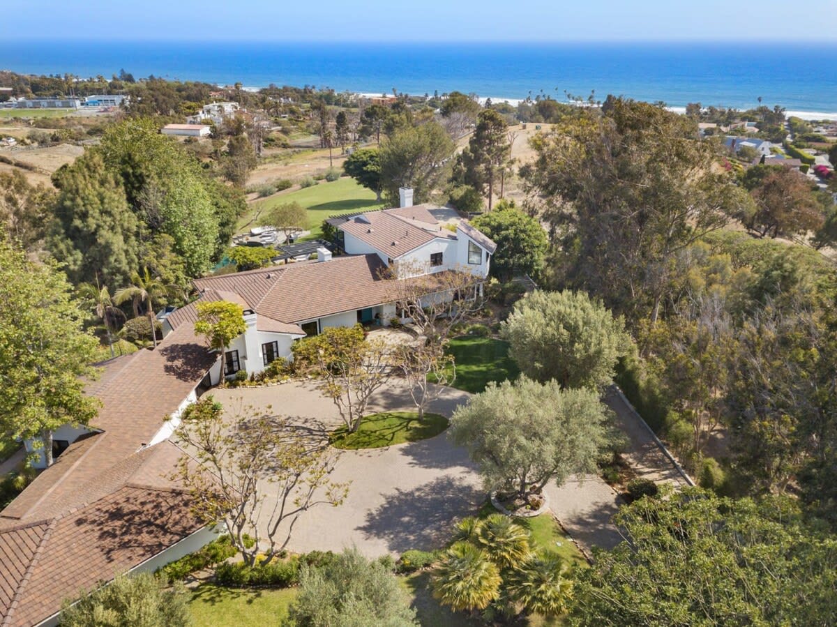 Birds eye view of the Front.
