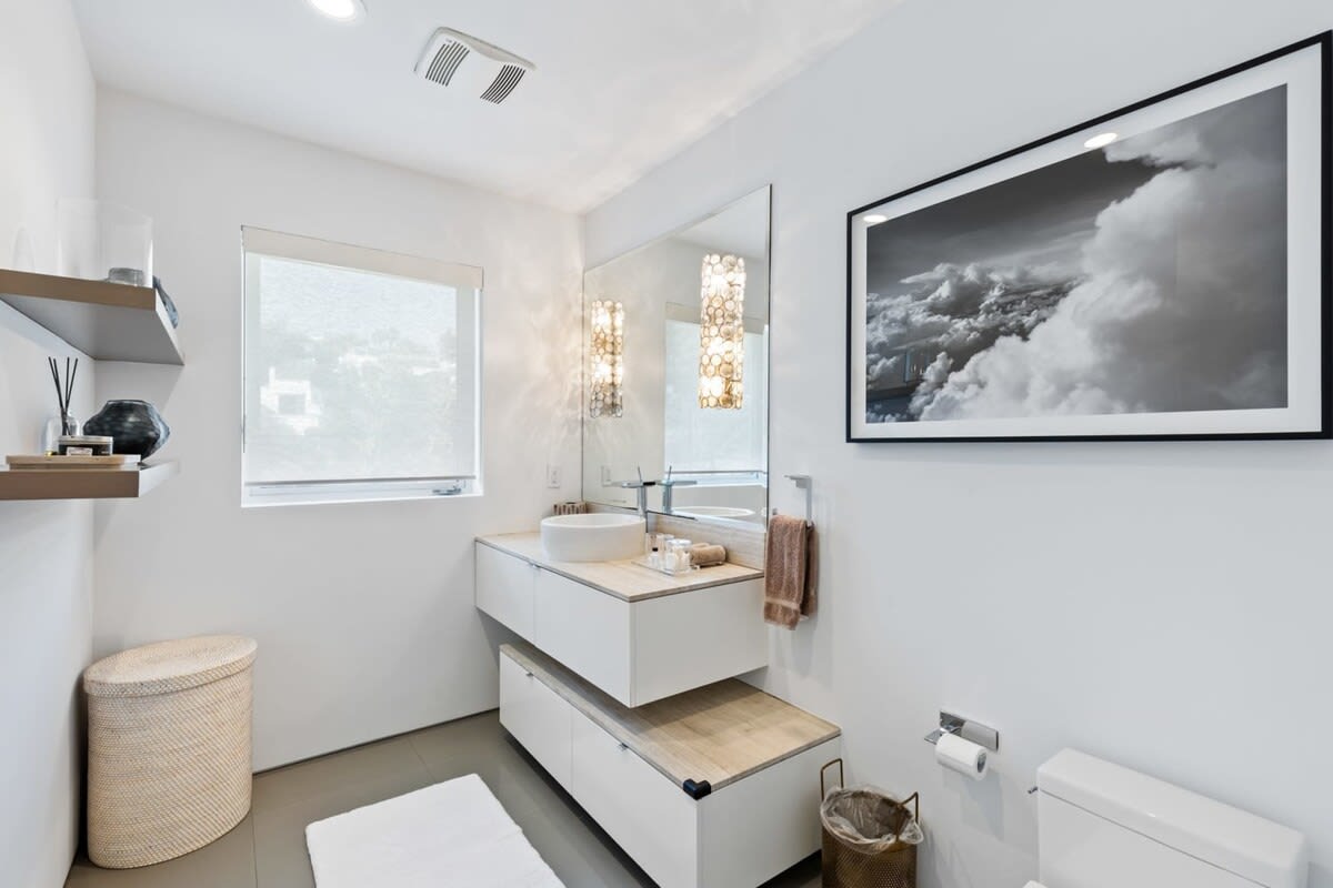 Stylish Guest Bathroom 3 with a clean and pleasant atmosphere