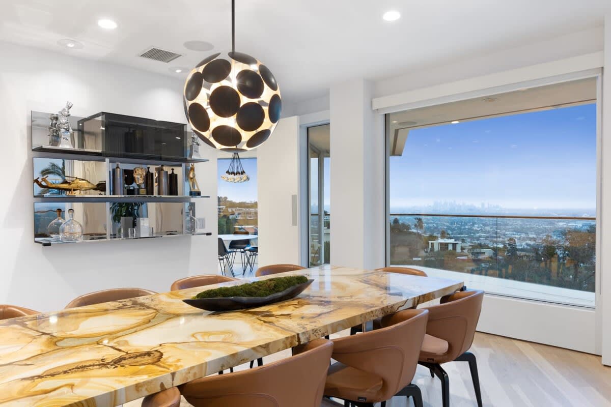 Dining area seating 10