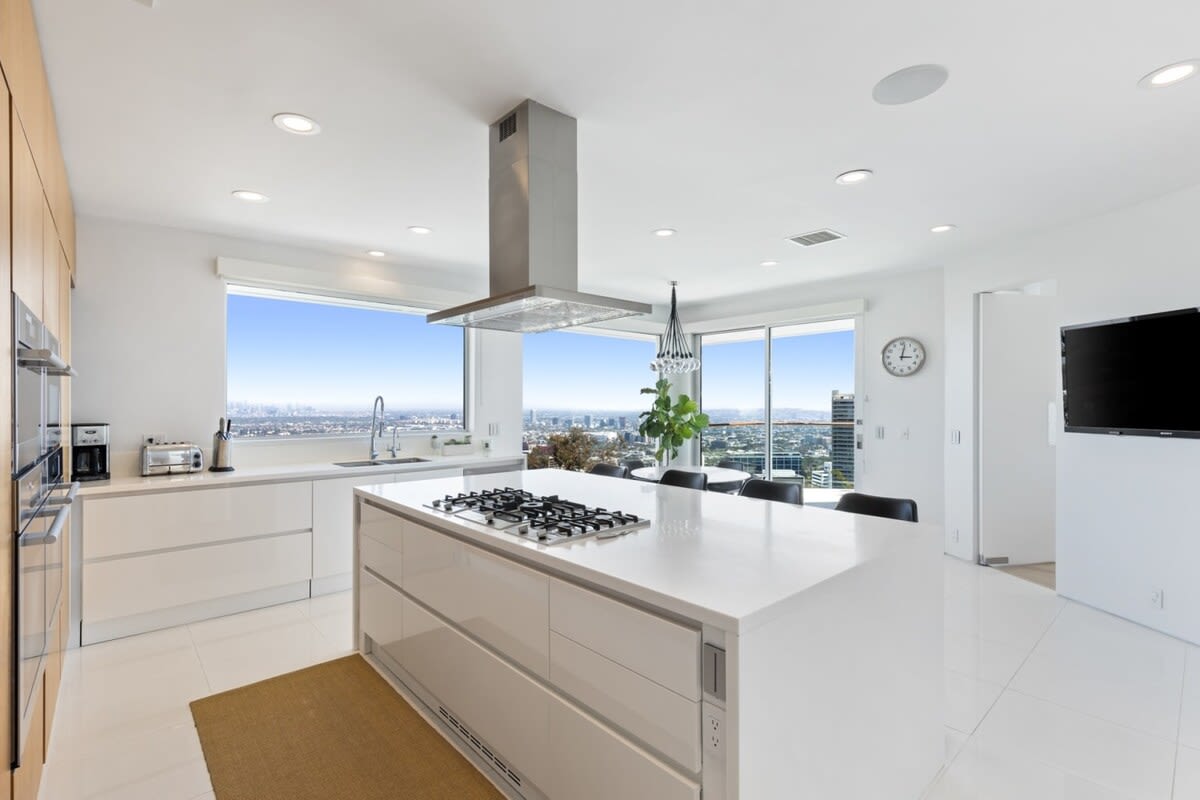 Designer Kitchen with High Quality Appliances.