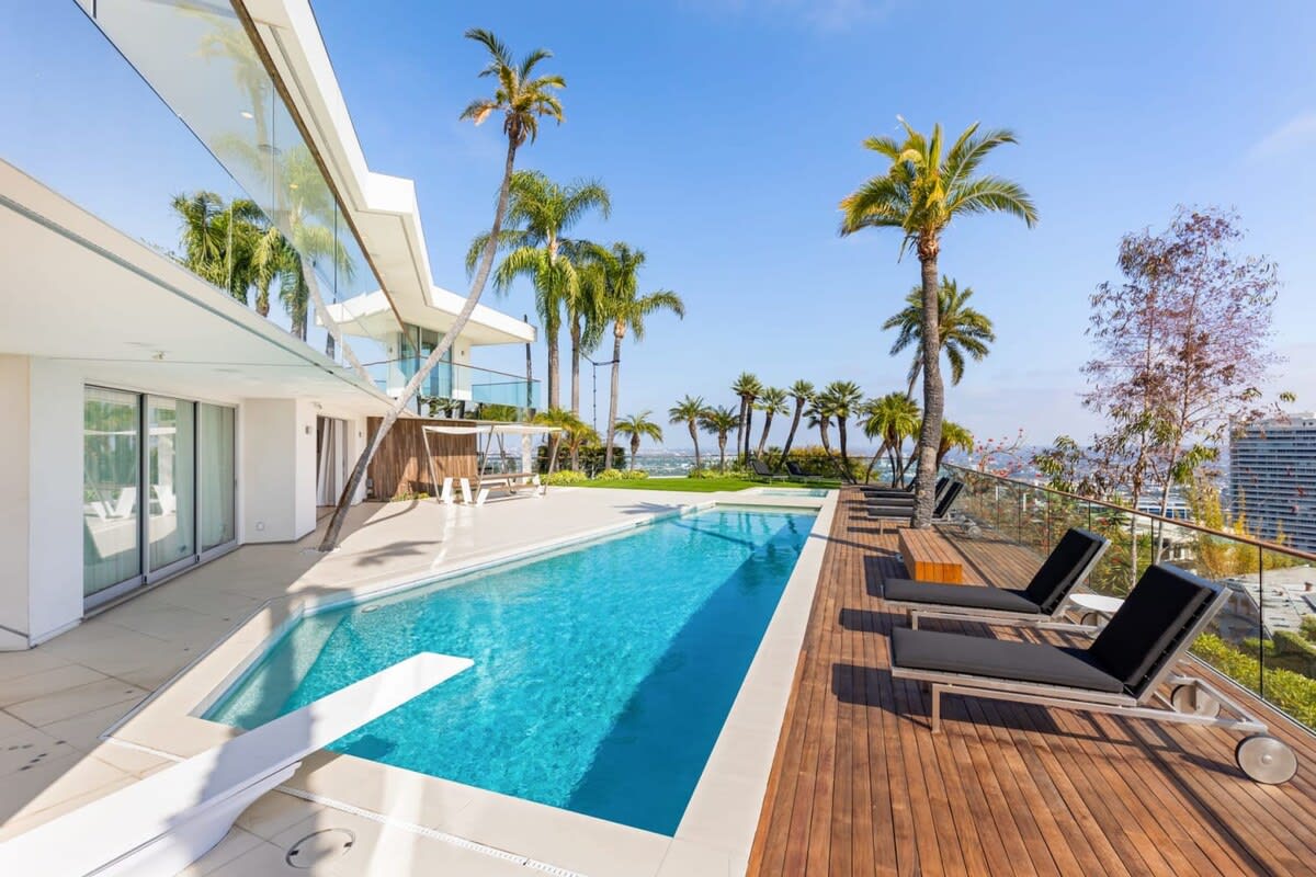 Resort style backyard vibes.