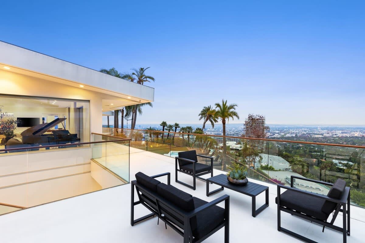 Outdoor space complete with furniture to embrace the views.
