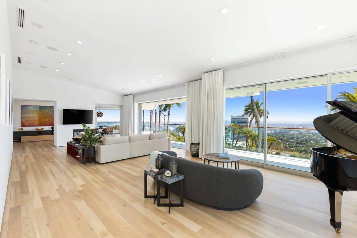 Family and Dining Space with Breathtaking views.