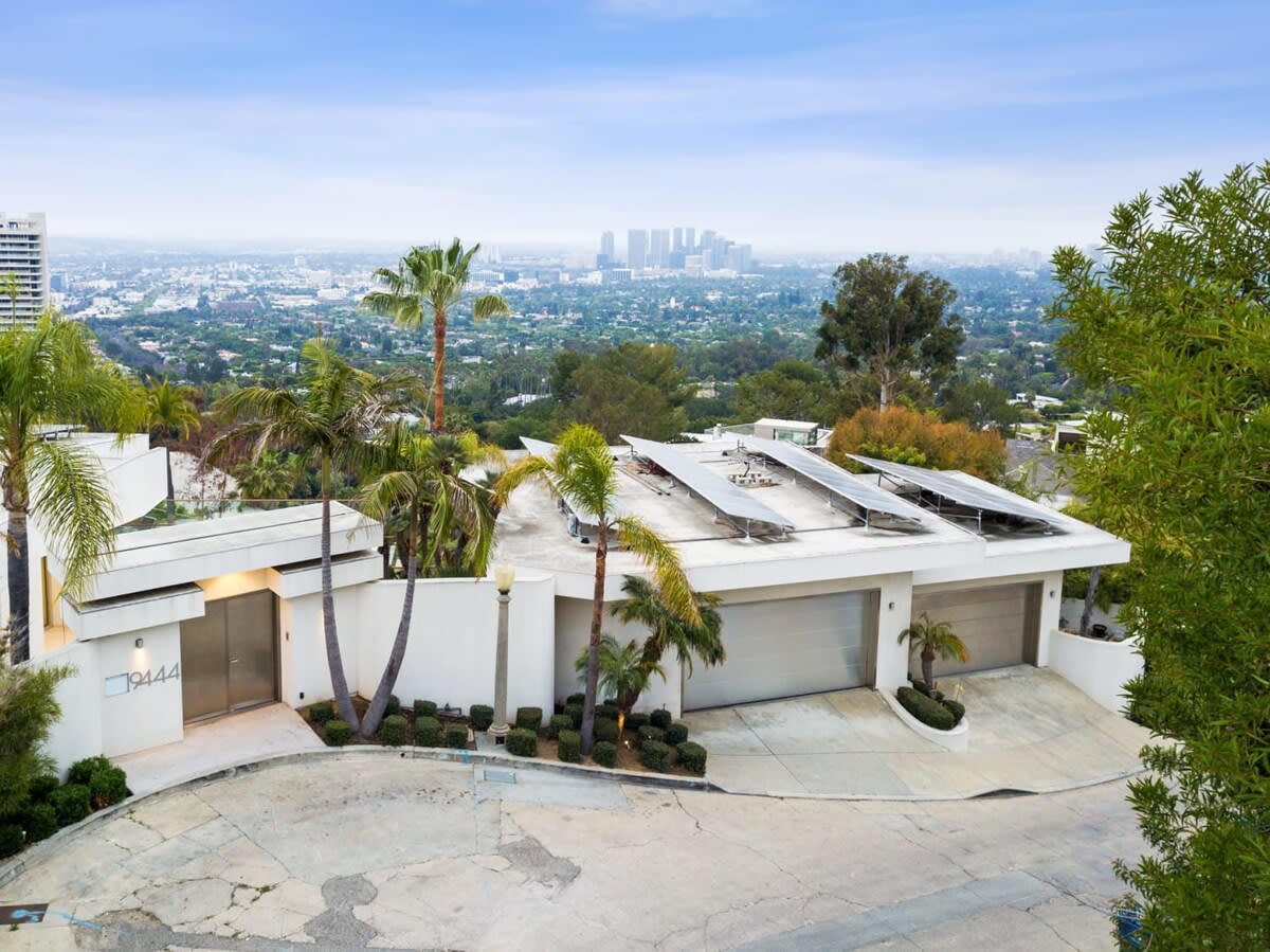 Aerial Front Entrance View