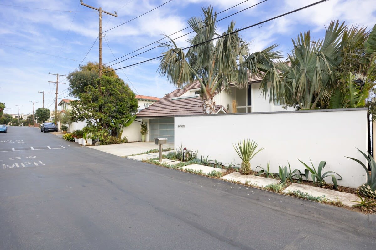 Situated in a guard-gated and secure neighbourhood.