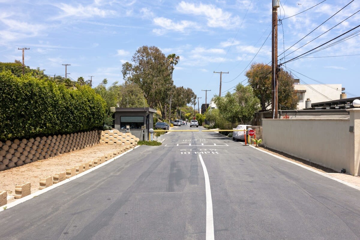 Paradise Cove is a speck of nostalgia on the otherwise glitzy and developed Malibu coast and beach district.