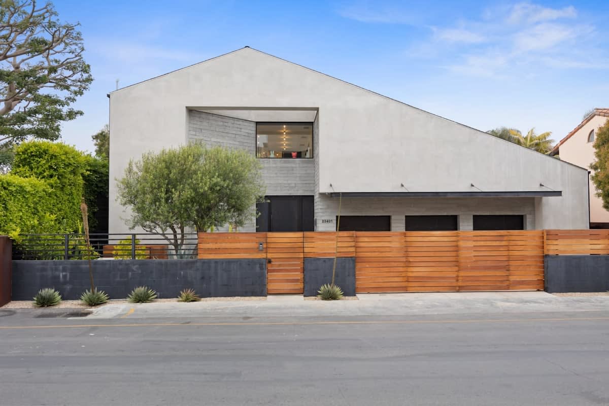 Make yourself at home at this Vanessa Alexander-designed compound.