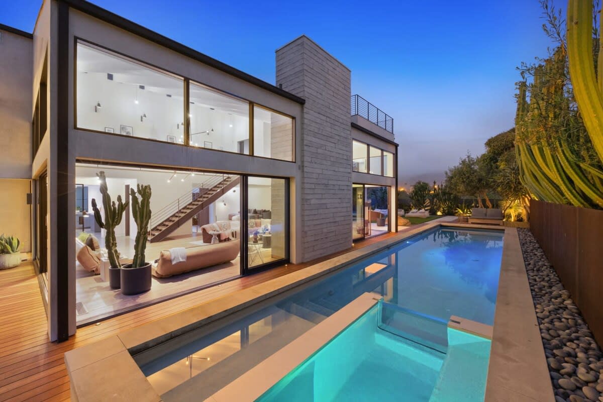 Stargazing can be enjoyed from the pool!