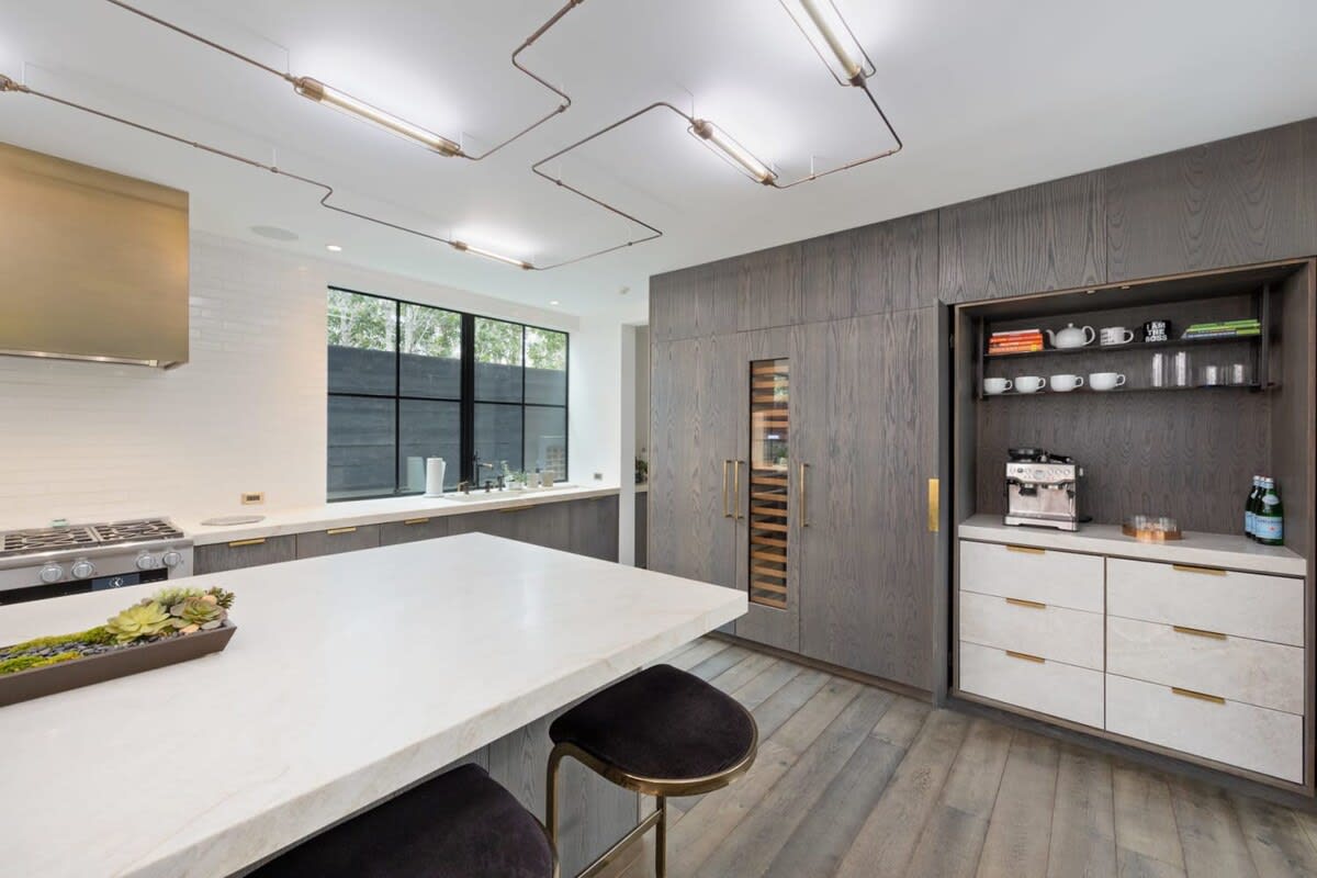 A luxurious kitchen, a chef’s dream!