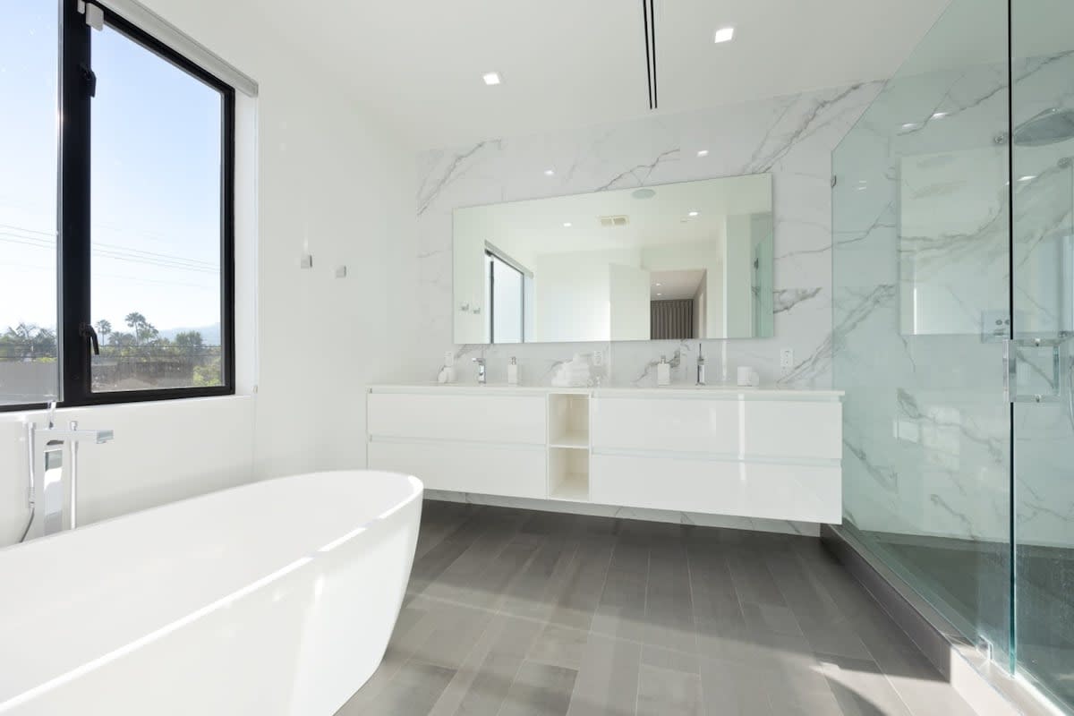 Wind down in the dual jetted spa tub