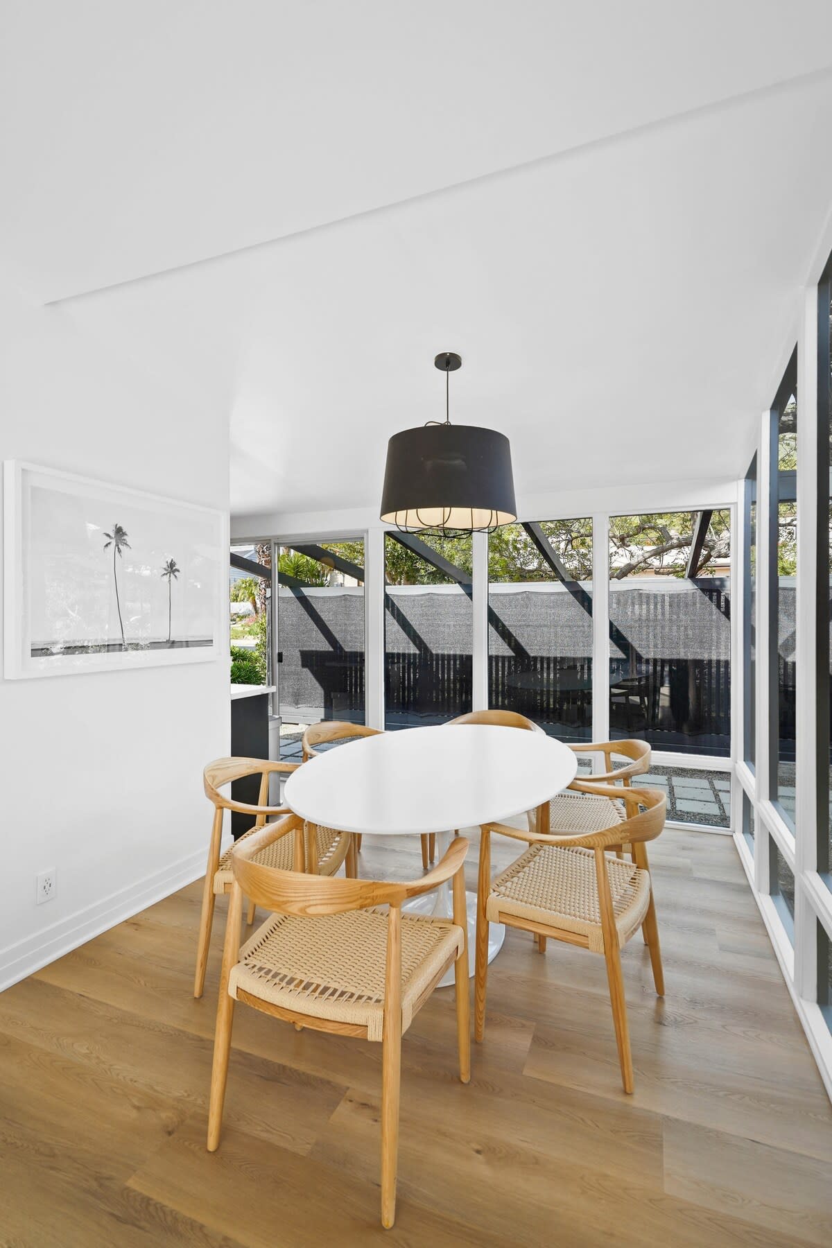 Oval dining table with seating for 6