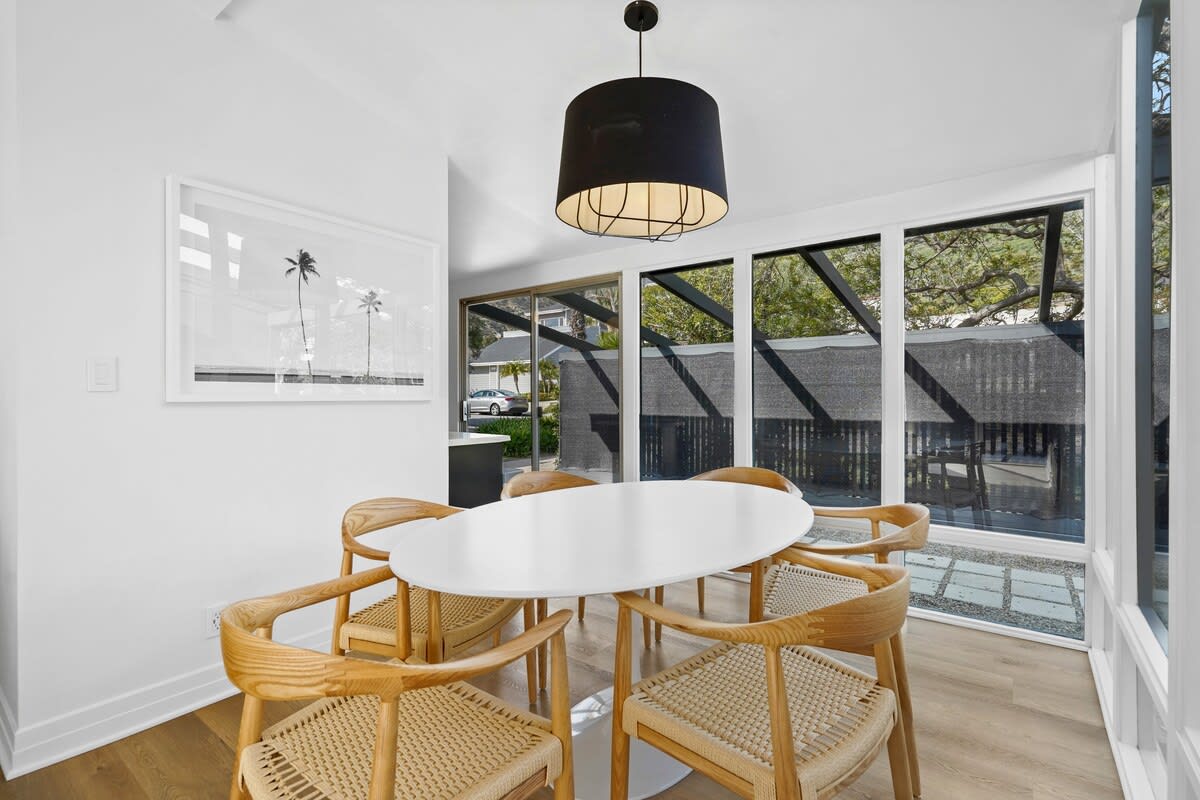 Oval dining table with seating for 6