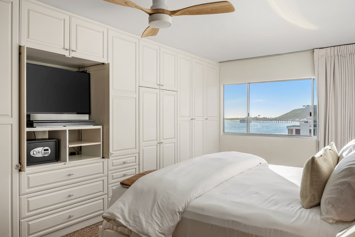 Fully equiped with the finest amenties and luxurious touches.