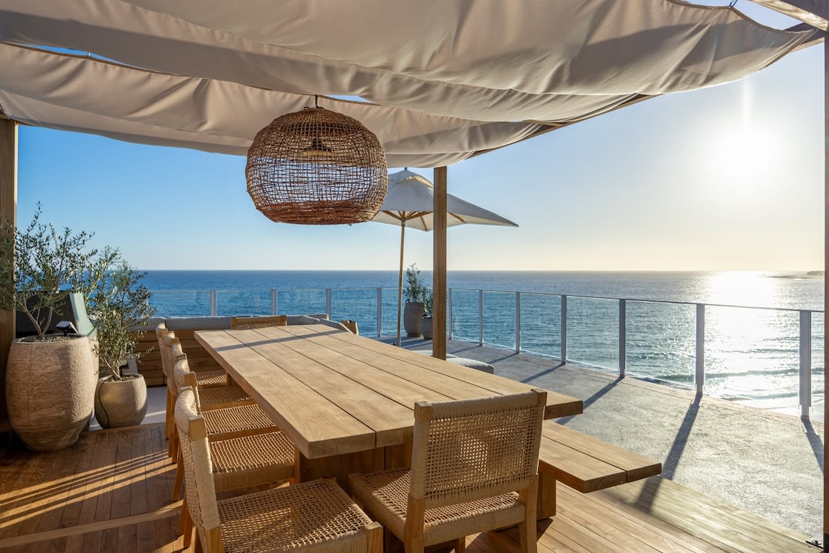 Luxury living meets oceanfront bliss in our Malibu penthouse.