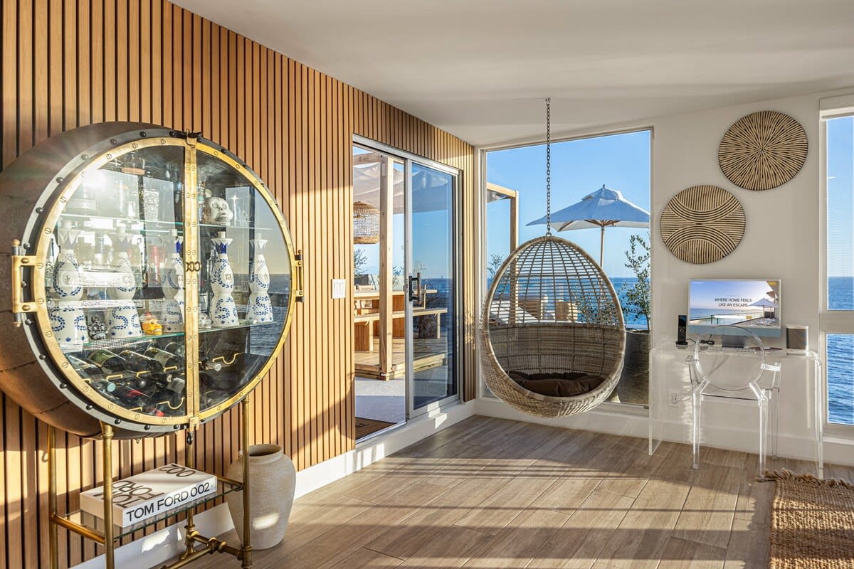 Sip, swing, and soak in the view.