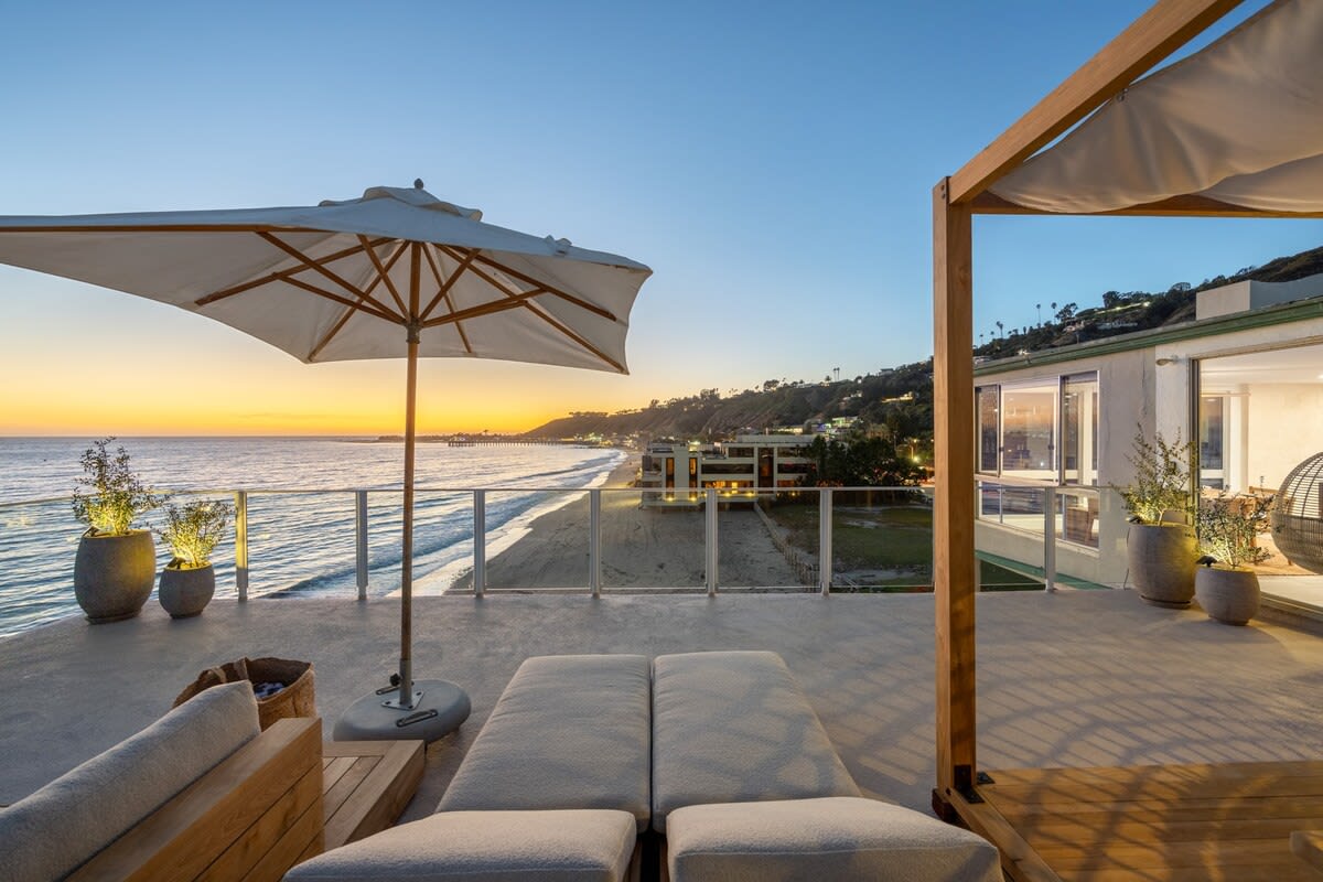 Sun, sand, and sky at your doorstep.