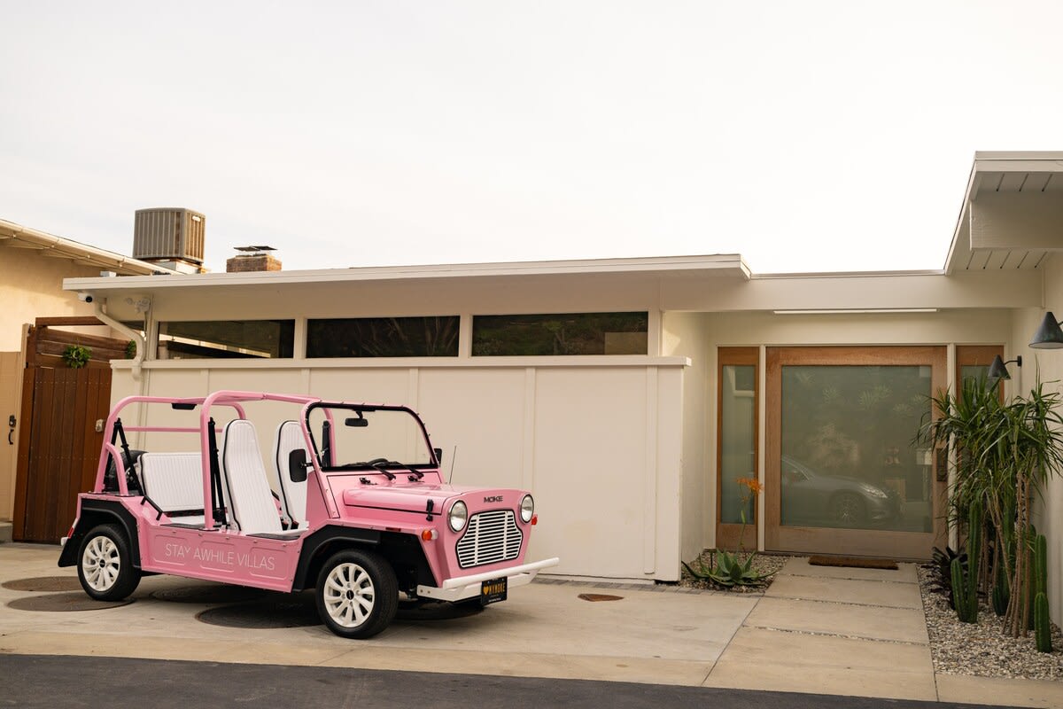Unwind and explore with the Beach Pink Moke, turning every drive into a leisurely journey along Malibu's stunning shoreline.