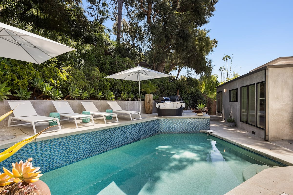 Beverly Hills Canyon Villa by Stay Awhile Villas — Beverly Hills, CA — vacation rental