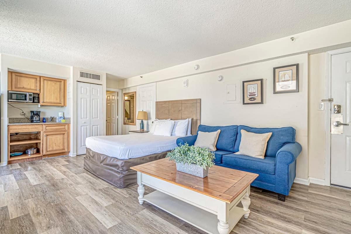 Great unit with large windows to view the beach - Beach Colony 1200 — Myrtle Beach, SC — vacation rental