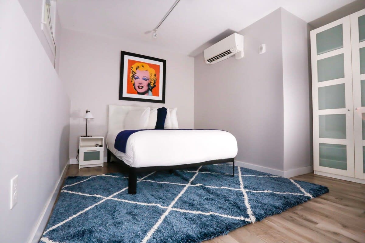 Updated 2BR, 2bath apartment, minutes from Boston