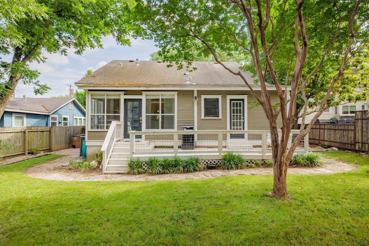 Free Parking, Walk to Zilker, 3br - Craftsman