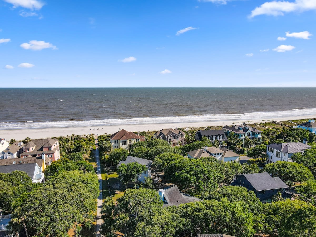 Walk to Beach, 4 br - The Commodore by Portoro