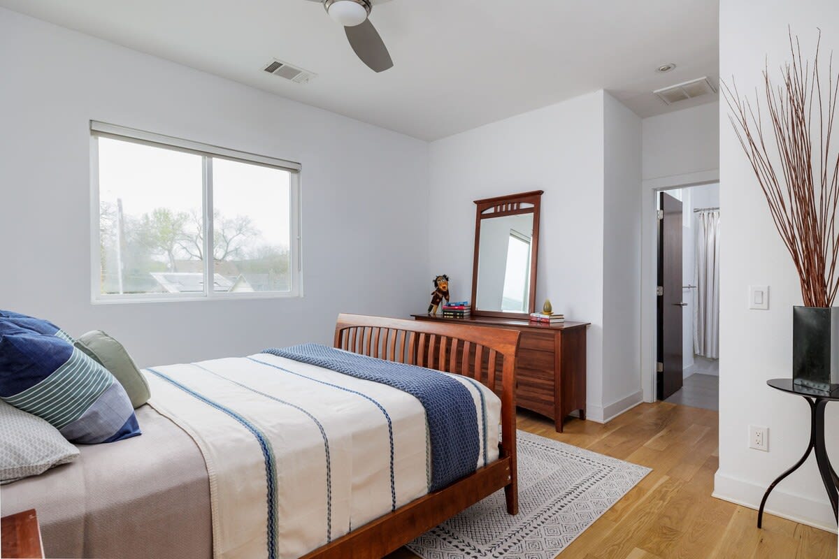 King Beds, Pool, City Views, 3 BR | Urban Delight