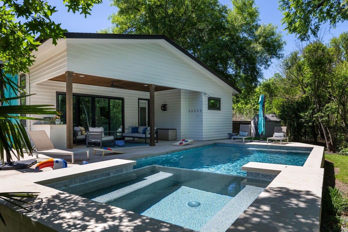 Luxury Retreat - Pool & Spa | South Austin Oasis