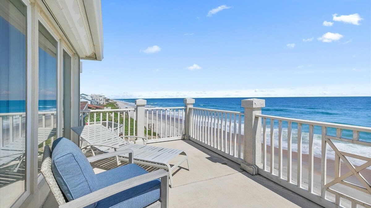 Blissful Beach | Wren Beach Rentals by Portoro