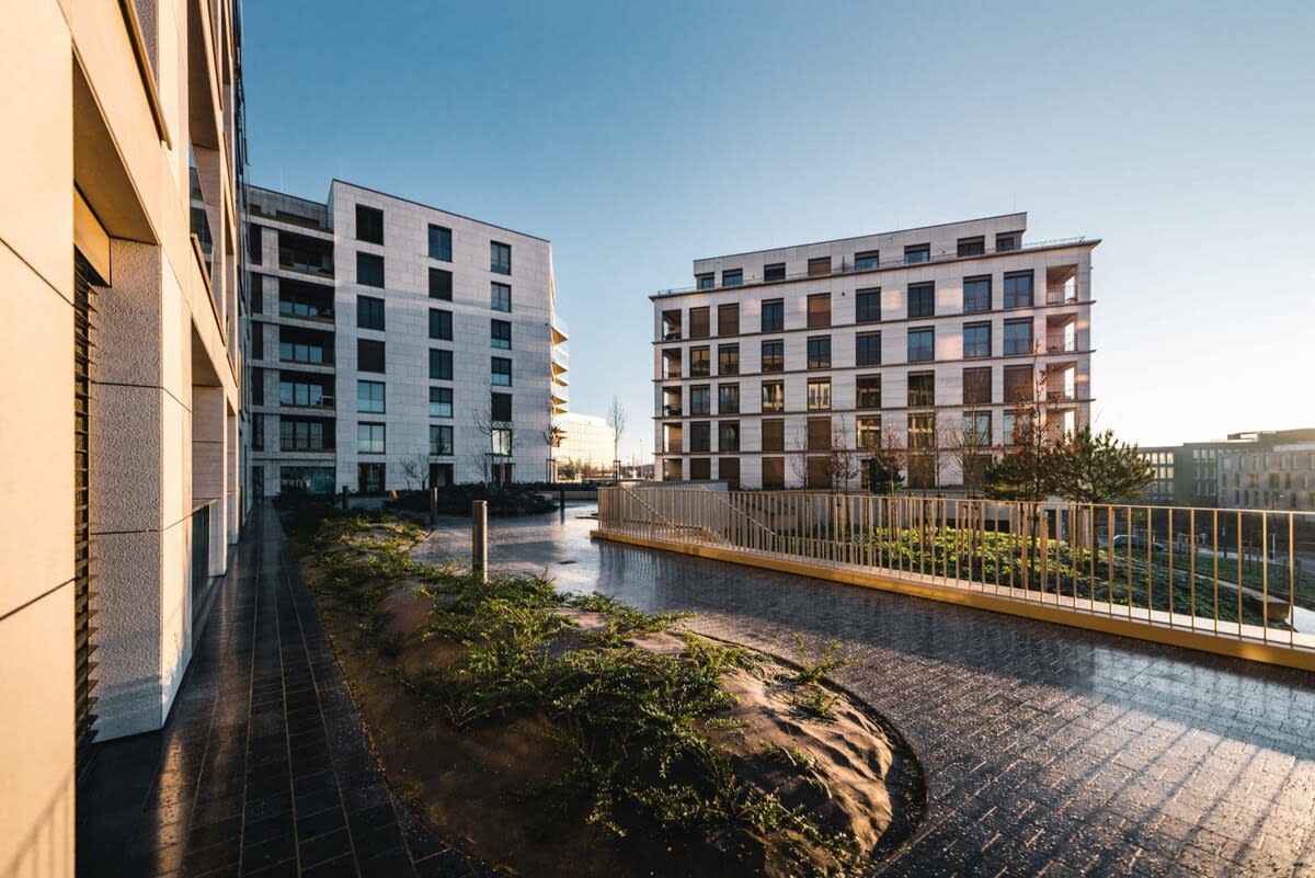 A blend of urban design and natural beauty, creating a peaceful environment for your stay.