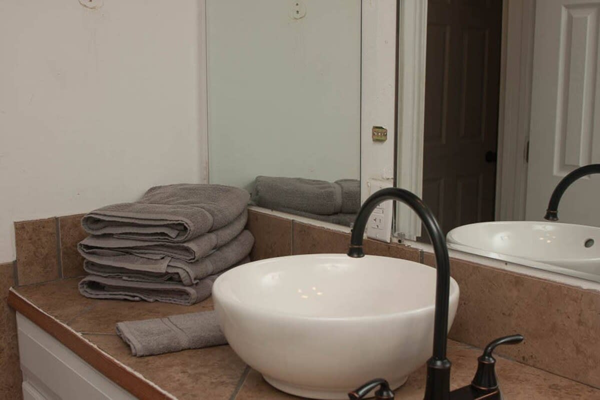 Less than 1 mile from Fort Sill 2 bedrooms! — Lawton, OK — vacation rental