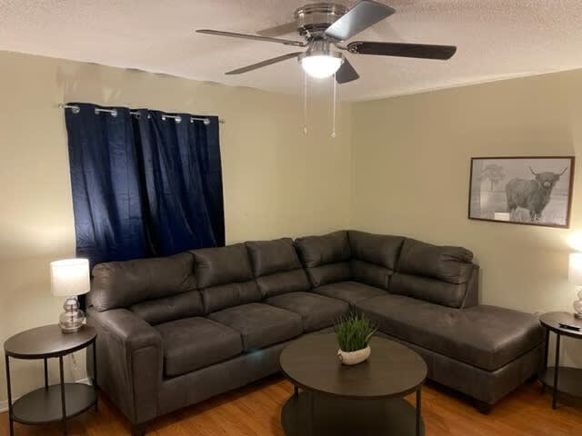 Charming 1-BR upstairs apartment near Fort Sill! — Lawton, OK — vacation rental