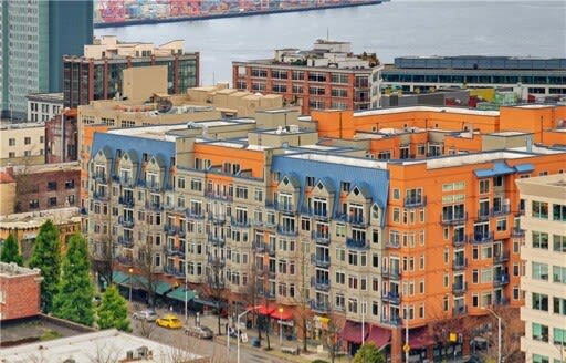 DT Designer's 2BR Condo Parking, Tub, Pool - 99 walk score - Picture 5