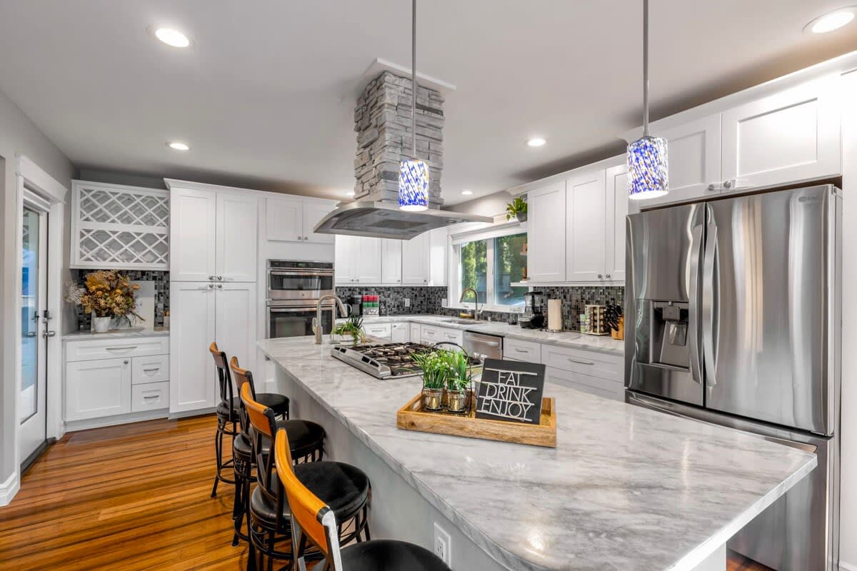 Mercer Island Modern Family-Friendly Home, I-90