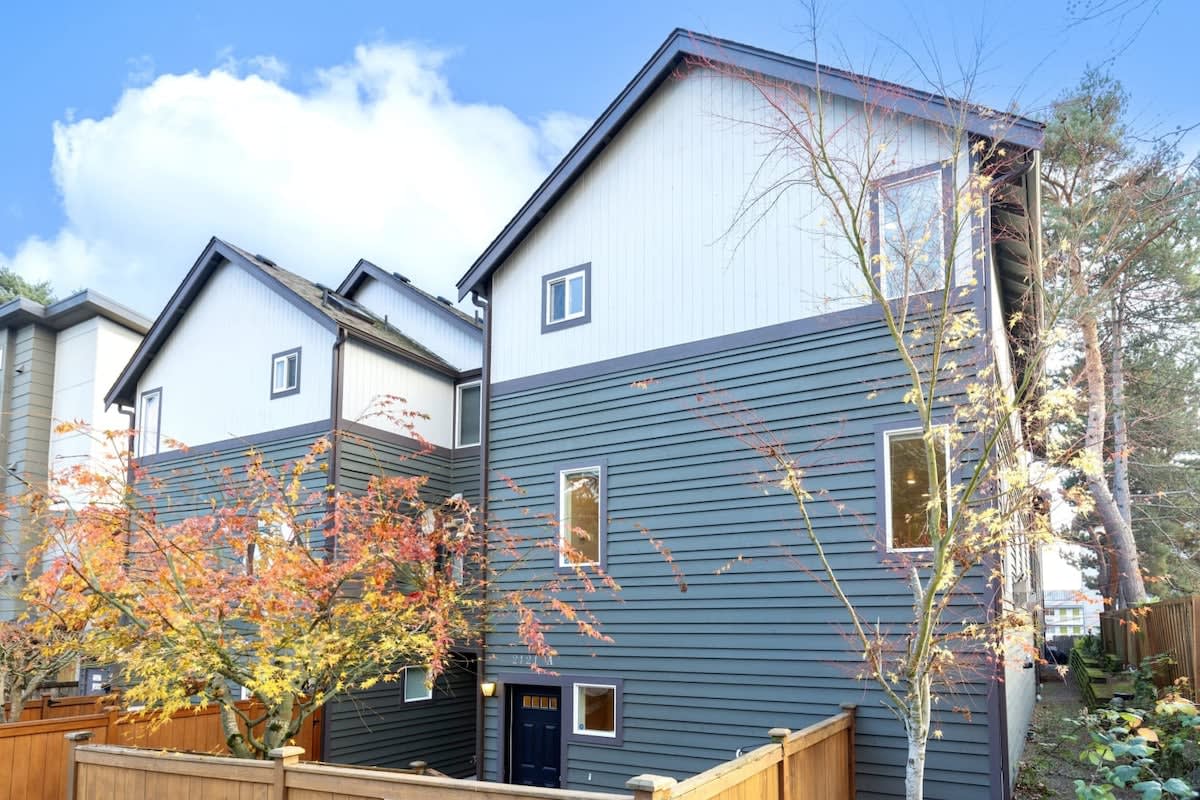 Prime Northgate Retreat near mall, I-5, Light Rail!
