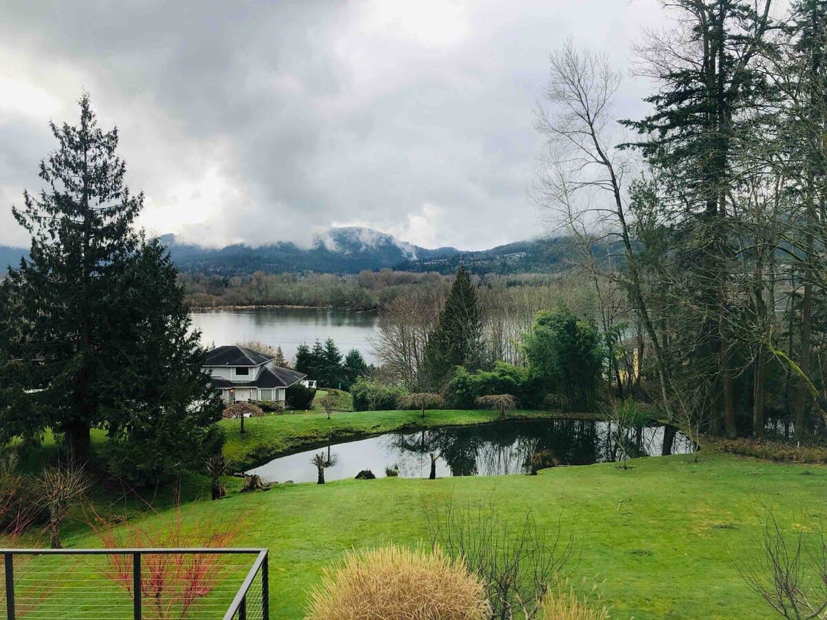 Elegant 4400sf Villa w/ Lk. & Mt. view | Sammamish - Picture 4