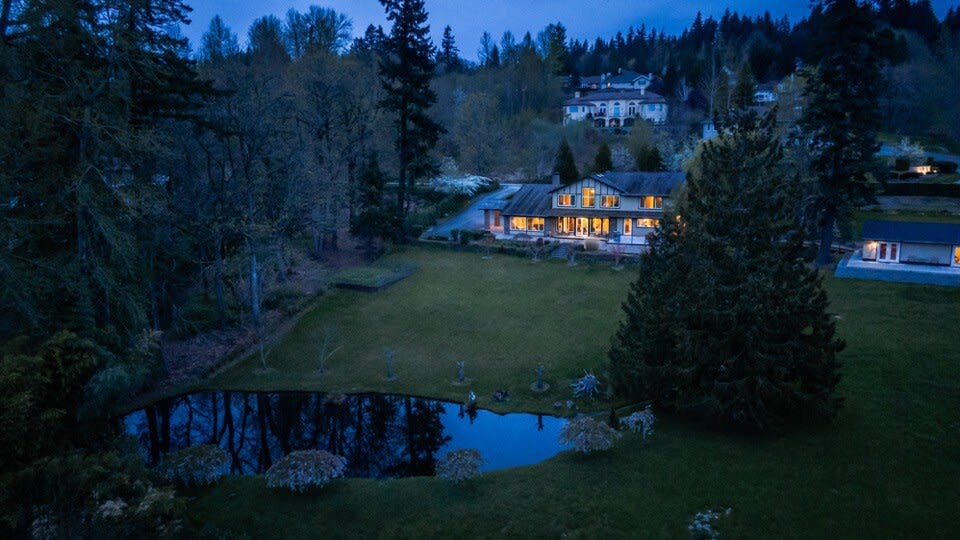 Elegant 4400sf Villa w/ Lk. & Mt. view | Sammamish - Picture 44