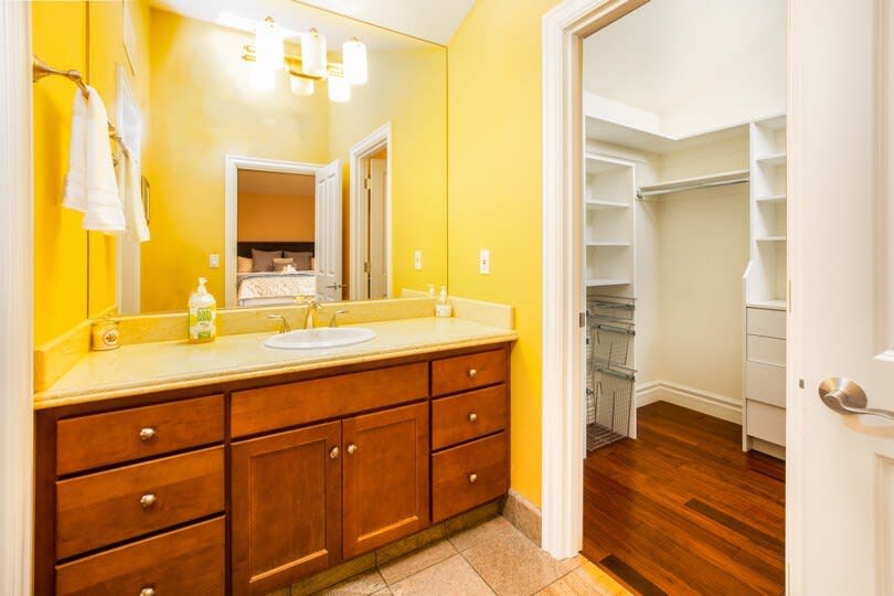 Elegant 4400sf Villa w/ Lk. & Mt. view | Sammamish - Picture 37