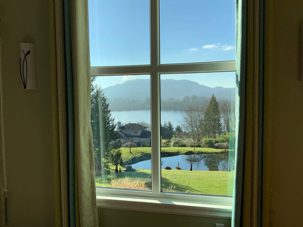 Elegant 4400sf Villa w/ Lk. & Mt. view | Sammamish - Picture 31