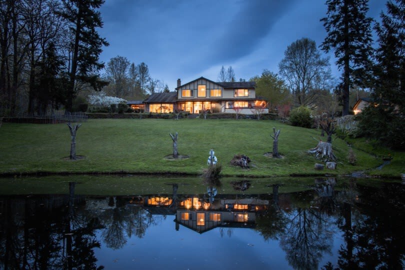 Elegant 4400sf Villa w/ Lk. & Mt. view | Sammamish - Picture 5