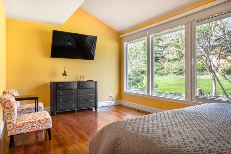 Elegant 4400sf Villa w/ Lk. & Mt. view | Sammamish - Picture 21