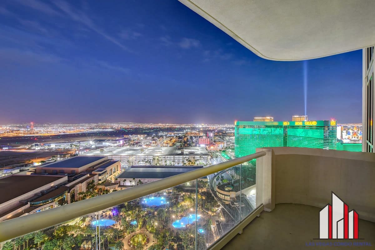 MGM Signature-28-602 1Br 2Ba Balcony Jacuzzi Suite — Las Vegas, NV — vacation rental