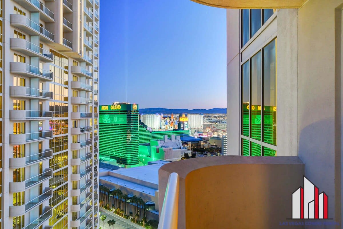 MGM Signature-25-702 1Bedroom 2Bath Balcony Suite — Las Vegas, NV — vacation rental