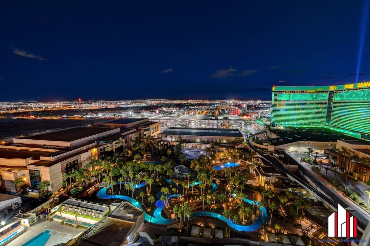 MGM Signature-20-608 1Br 2Ba Balcony Jacuzzi Suite — Las Vegas, NV — vacation rental