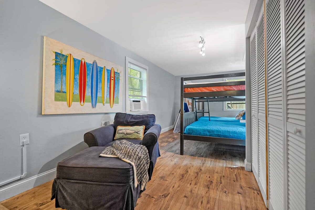 Heated Pool, Mini Golf, Walk to Beach, Beach Gear - Picture 39
