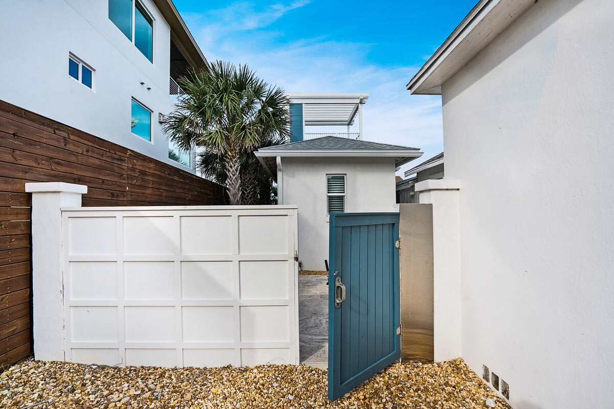 100 Steps to Beach, Deck w Ocean View, Beach Gear - Picture 17